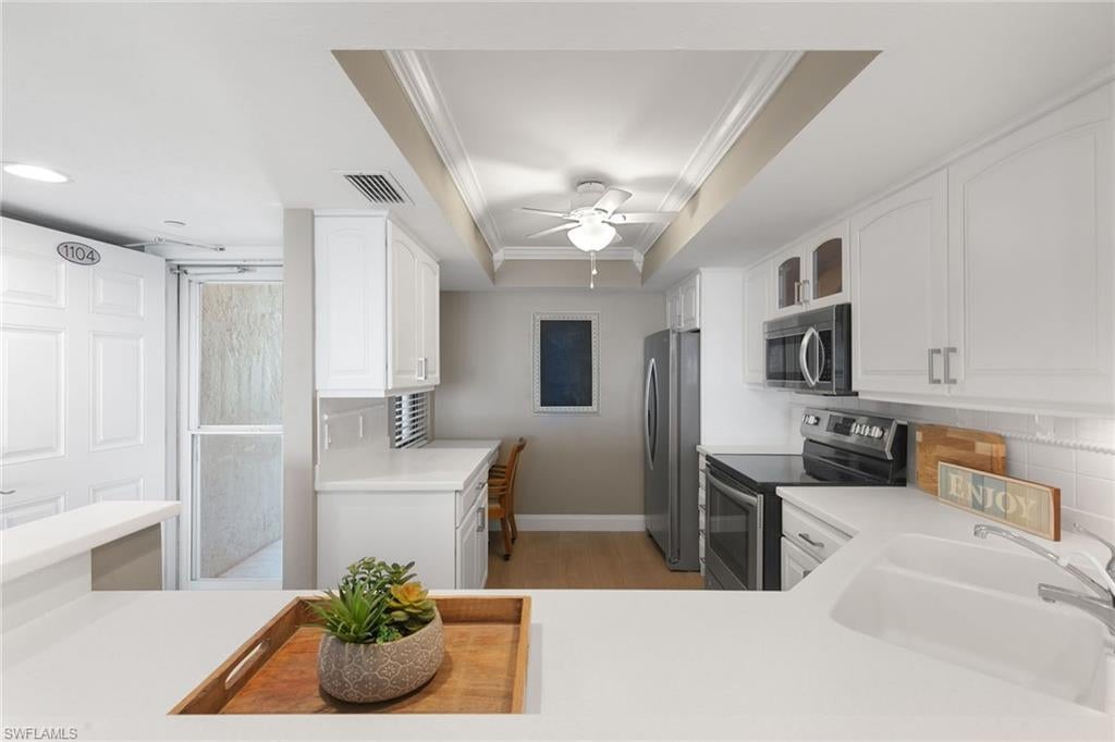 CAPER BEACH CLUB - Residential