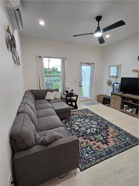CHARLESTON PARK - Residential