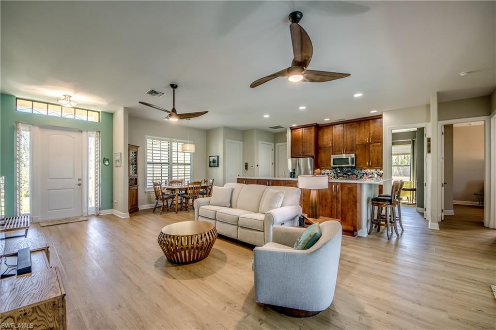 CHARLOTTE SHORES - Residential