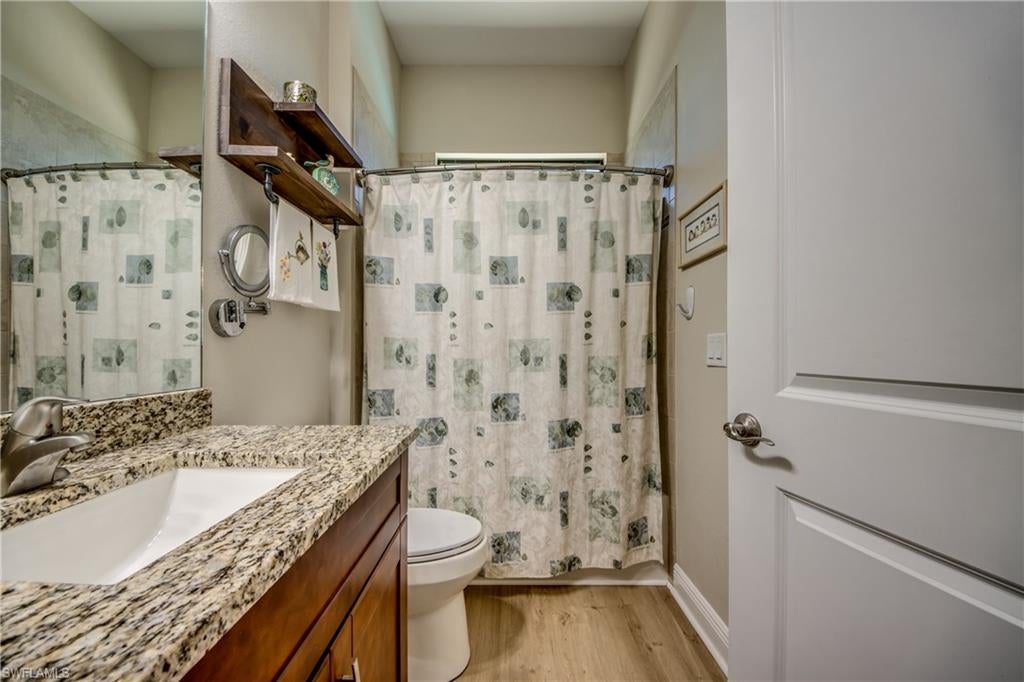 CHARLOTTE SHORES - Residential
