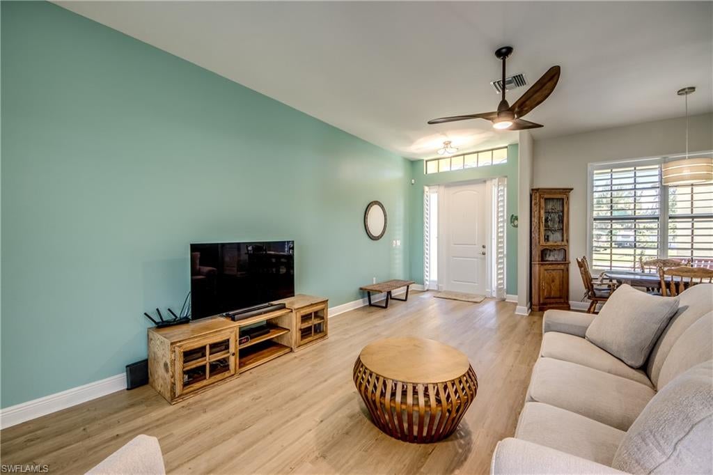 CHARLOTTE SHORES - Residential