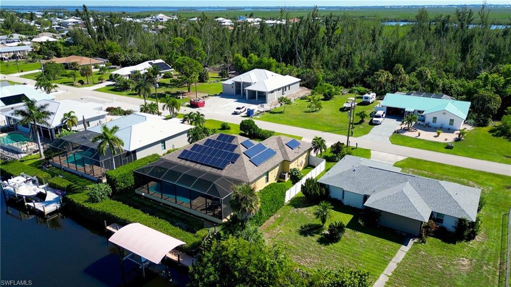 CHARLOTTE SHORES - Residential