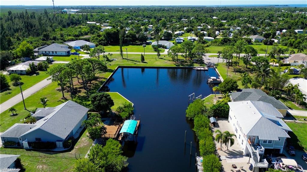 CHARLOTTE SHORES - Residential