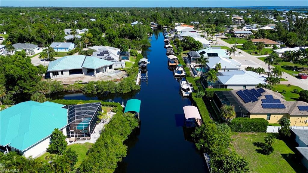 CHARLOTTE SHORES - Residential