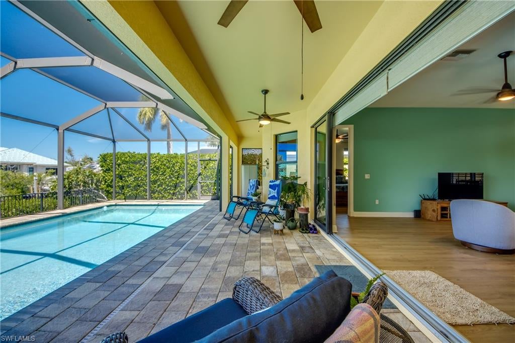 CHARLOTTE SHORES - Residential