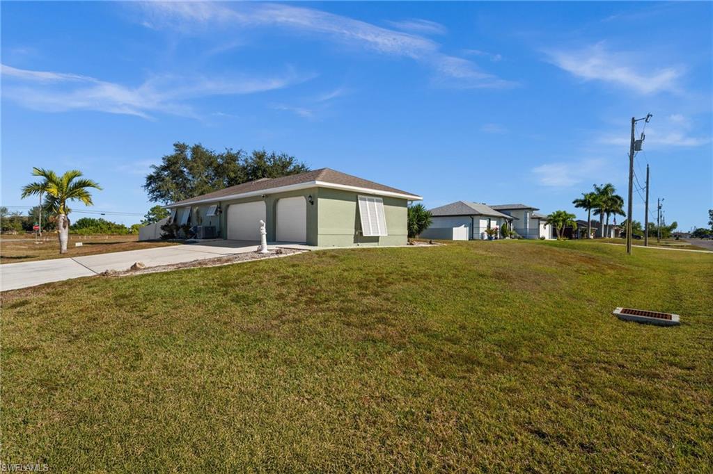 CAPE CORAL - Residential