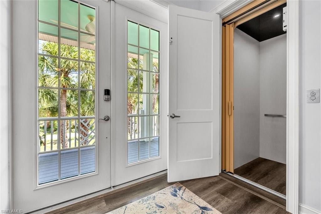 BELLE MEADE - Residential