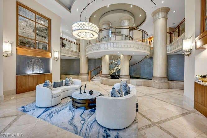 ESTANCIA - Residential
