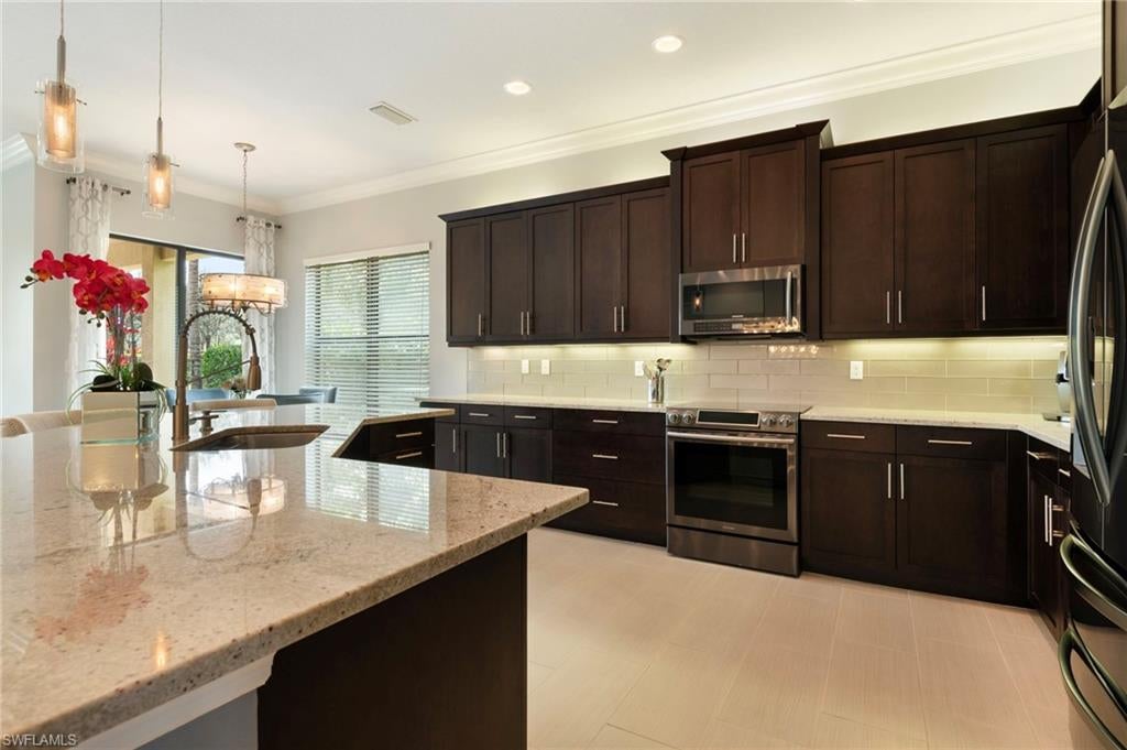 RIVERSTONE - Residential