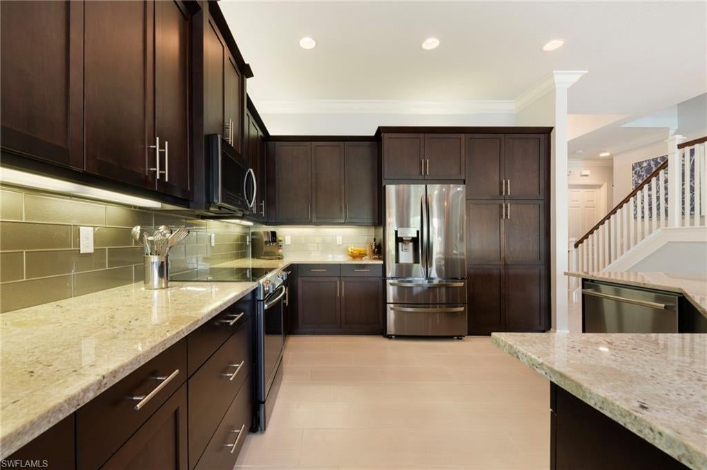 RIVERSTONE - Residential