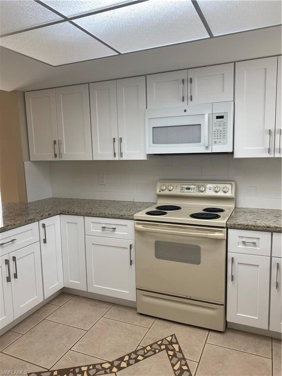 YACHTSMANS COVE - Residential Lease