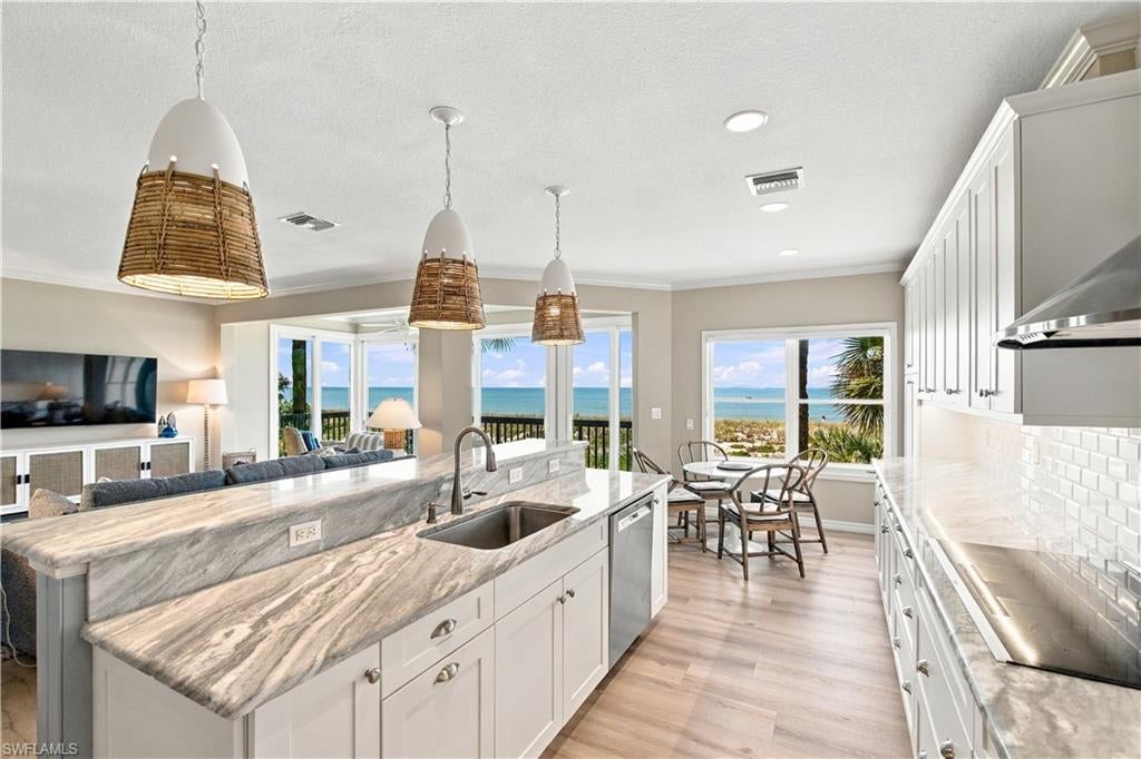 VILLAS AT BAREFOOT BEACH - Residential