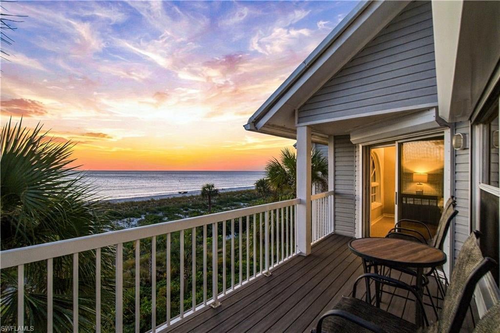 VILLAS AT BAREFOOT BEACH - Residential