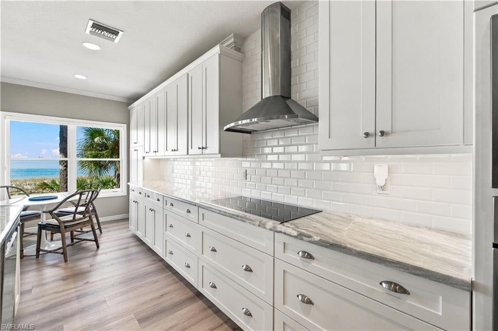 VILLAS AT BAREFOOT BEACH - Residential