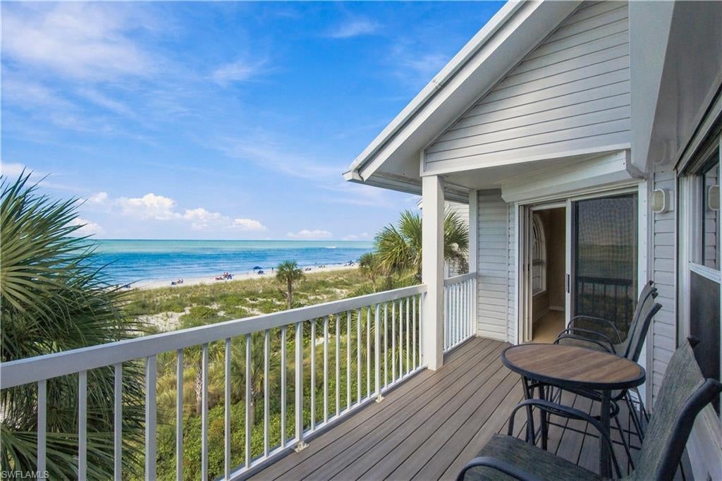 VILLAS AT BAREFOOT BEACH - Residential