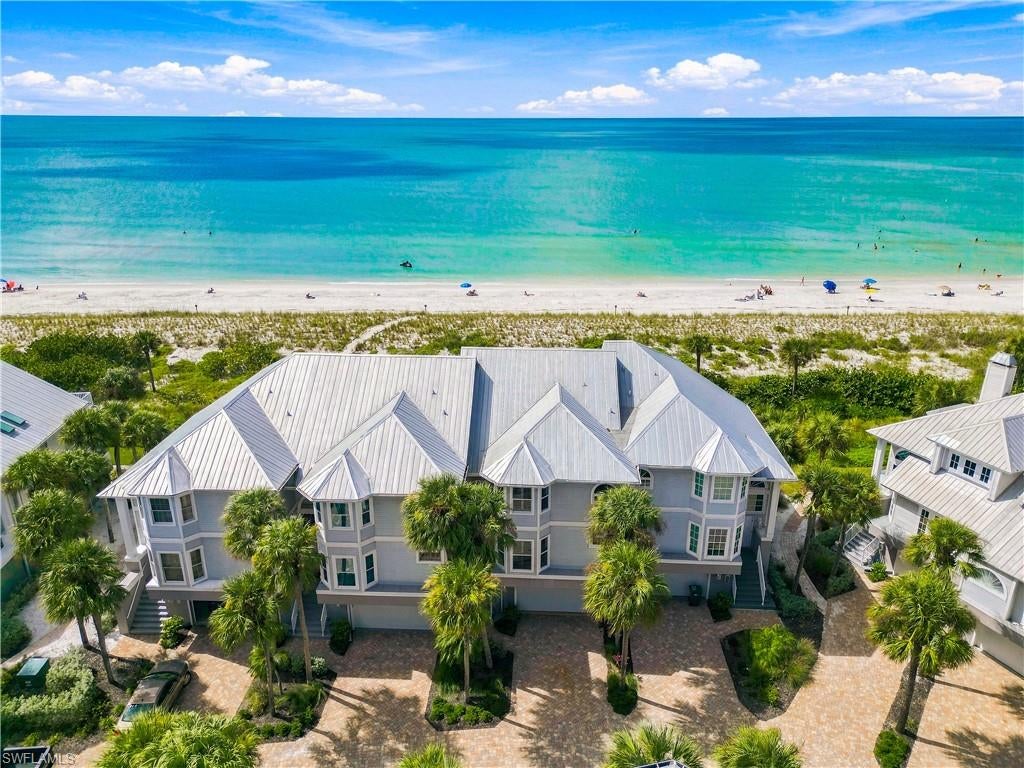 VILLAS AT BAREFOOT BEACH - Residential