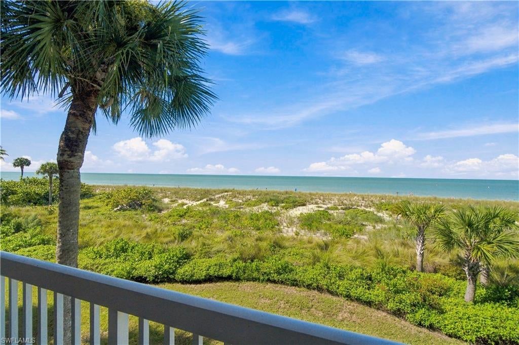 VILLAS AT BAREFOOT BEACH - Residential