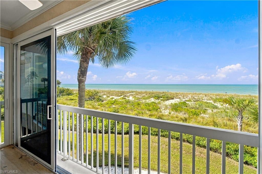 VILLAS AT BAREFOOT BEACH - Residential