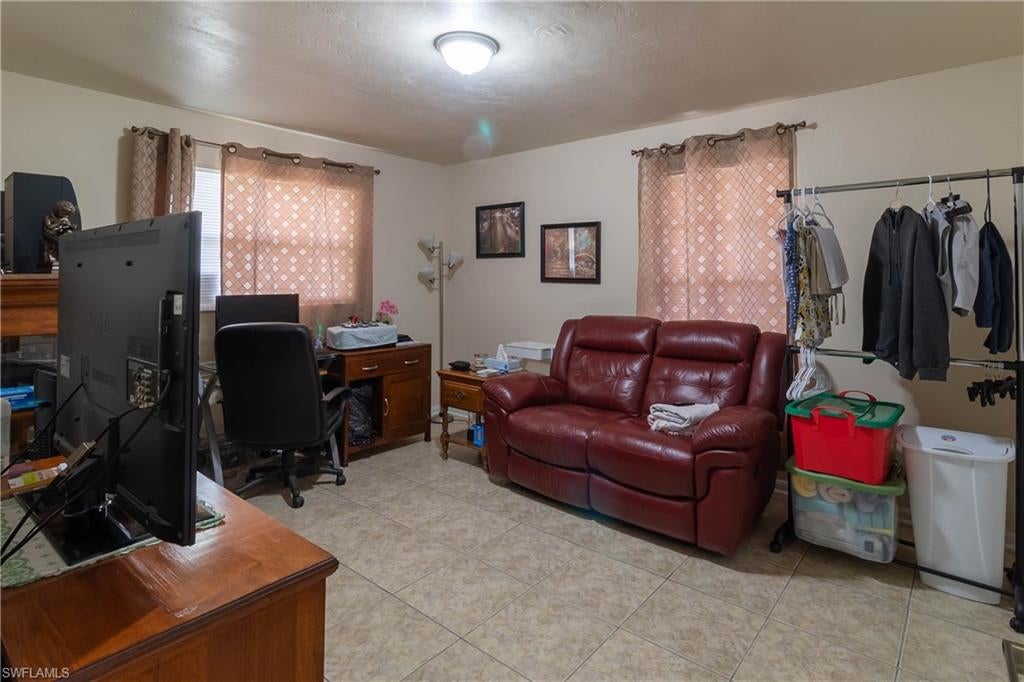 CAPE CORAL - Residential Income