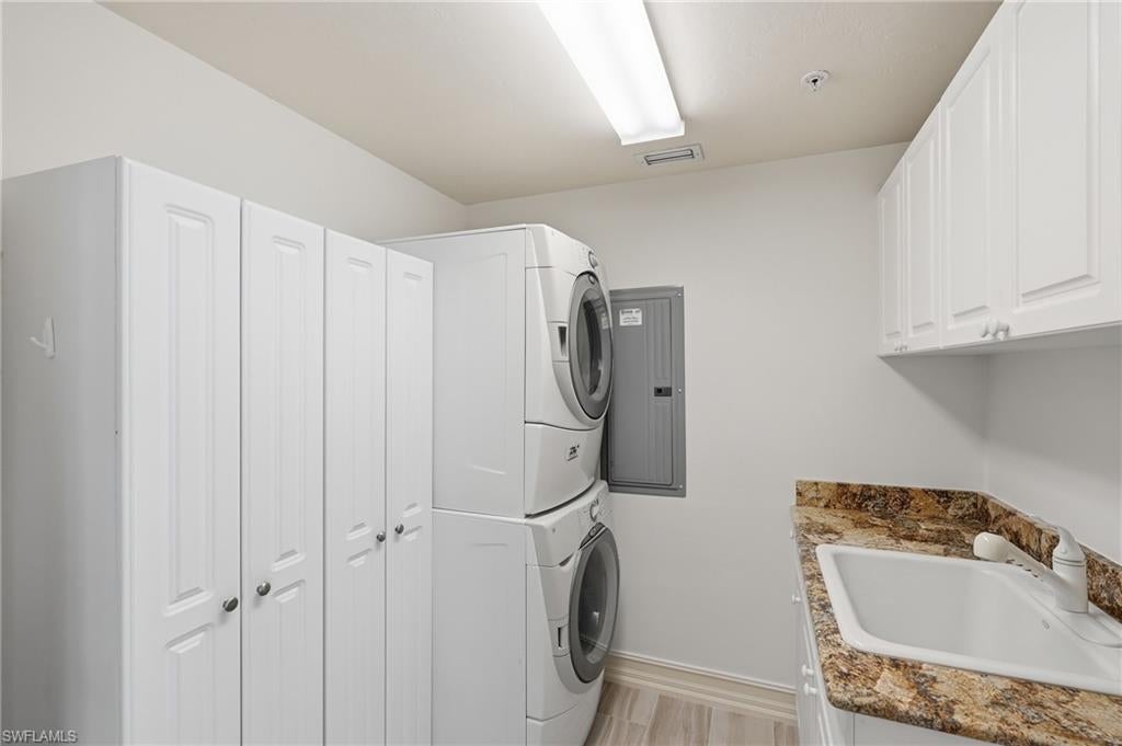 BAYPOINTE AT NAPLES CAY - Residential