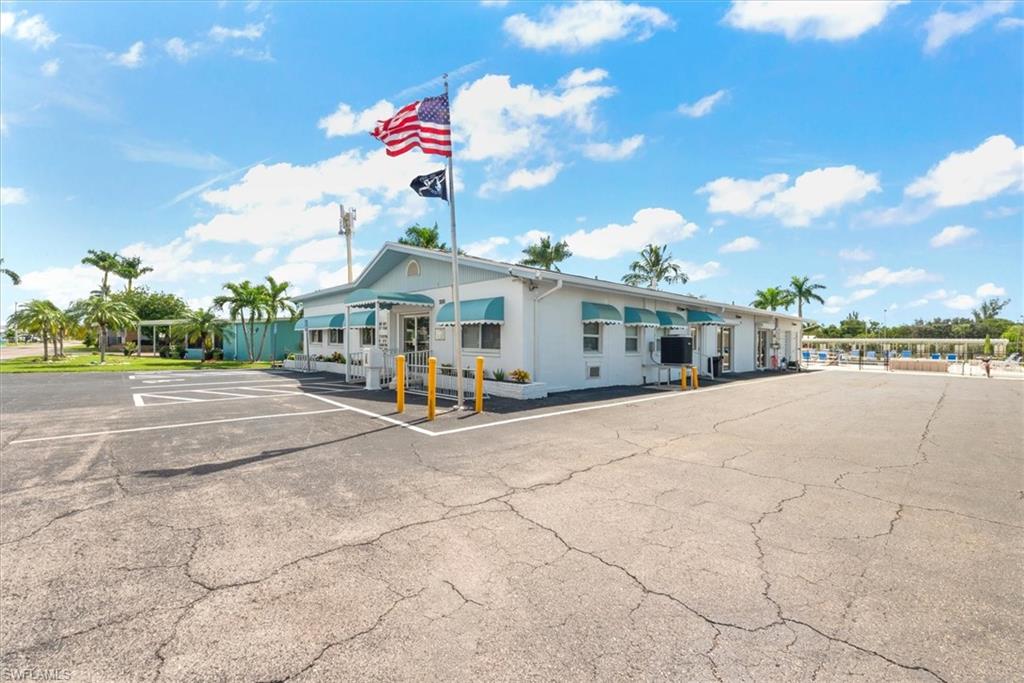 THUNDERBIRD MOBILE HOMES - Land