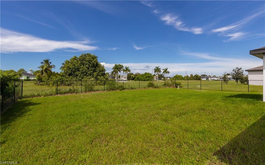 CAPE CORAL - Residential