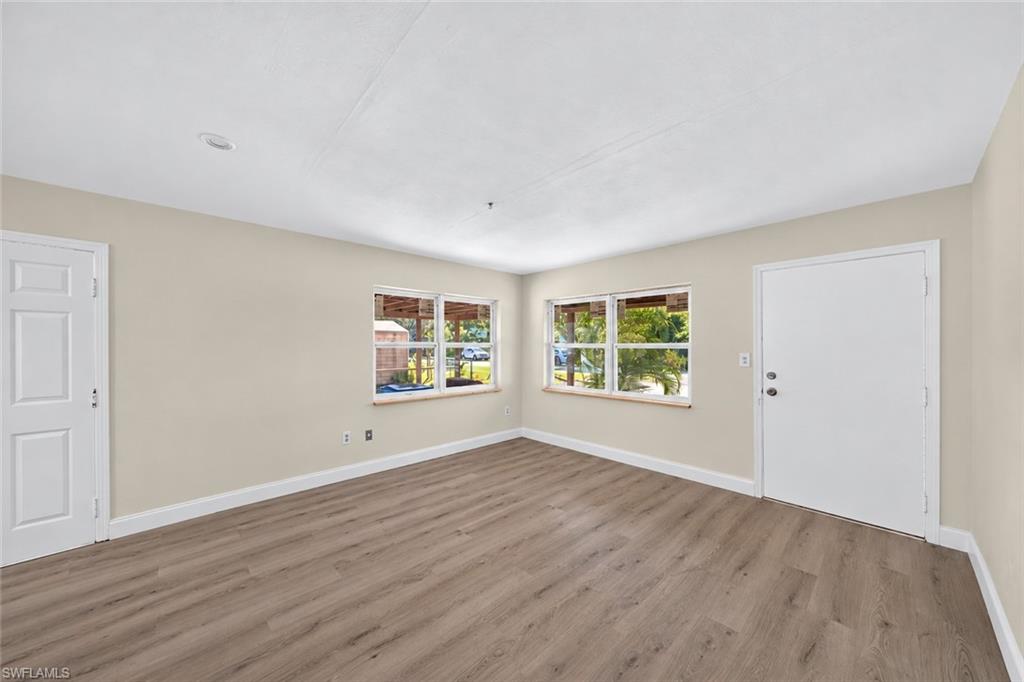 ALTAMONT PARK - Residential Income