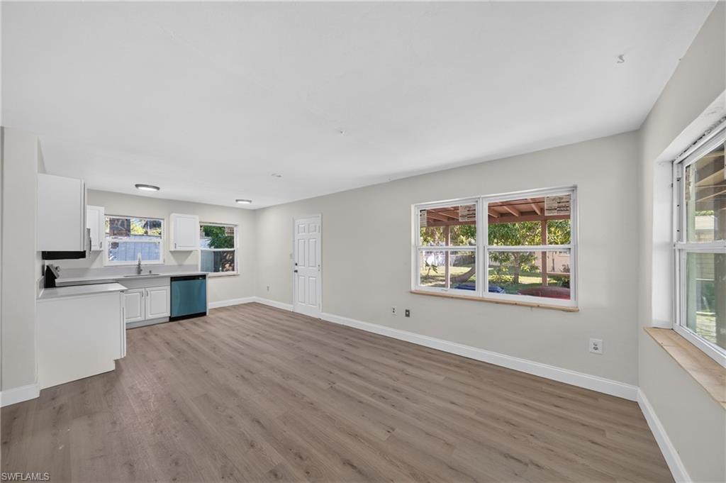 ALTAMONT PARK - Residential Income