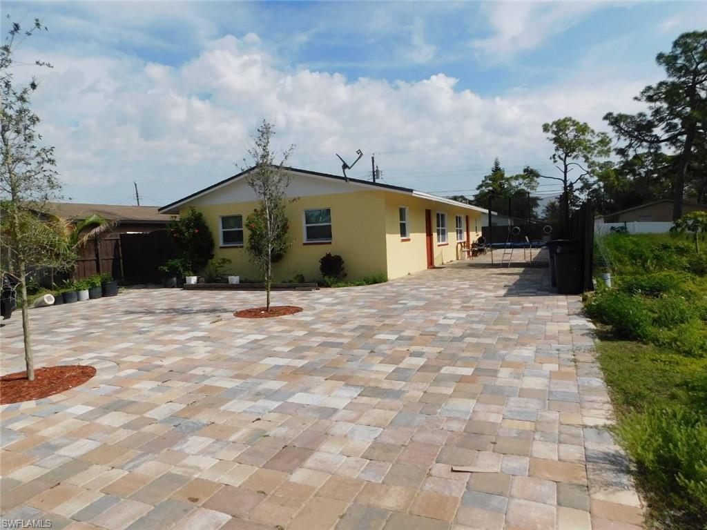 PINE MANOR - Residential Income