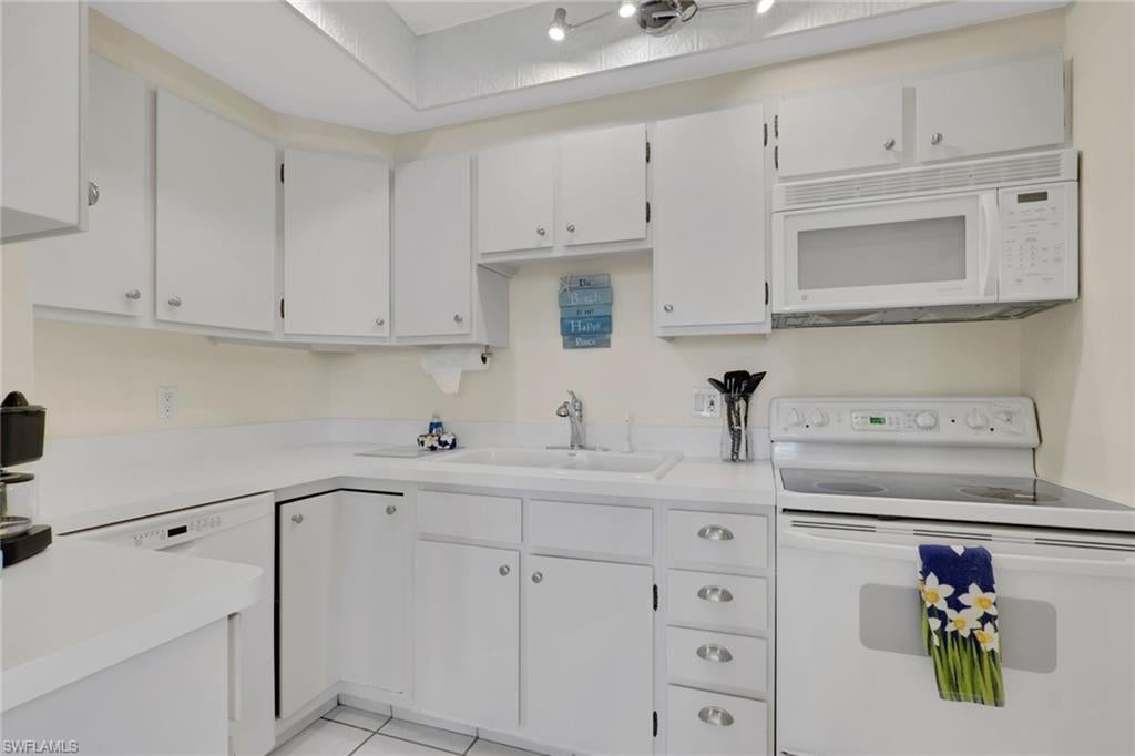 GULFVIEW APTS OF MARCO ISLAND - Residential