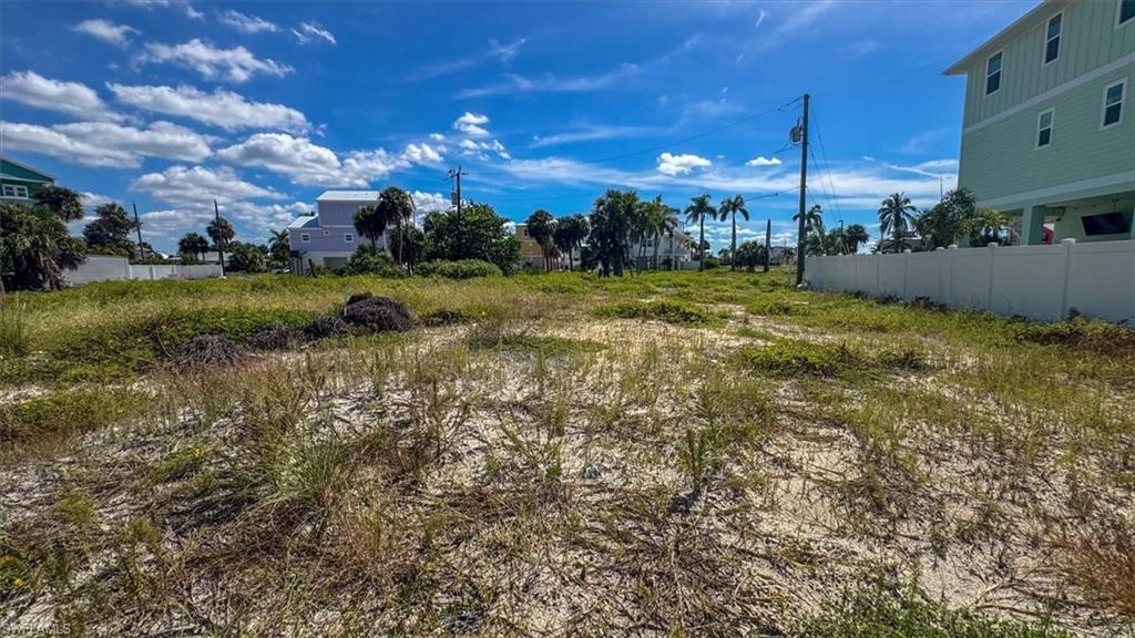 Time to be a part of the Island Life! Weekly Rental lot on Fort Myers Beach. Vibrant coastal lifestyle could be yours.  Build your getaway, maximize your income with weekly rentals or enjoy life full time with options for shopping, dining and entertainment. The white sugar sand beach has been renourished and is awaiting your toes in the sand!
Be sure and check out the supplements for a building design & lender information.