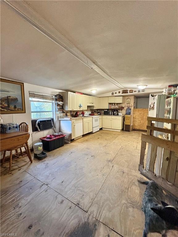 MONTURA RANCH ESTATES - Residential