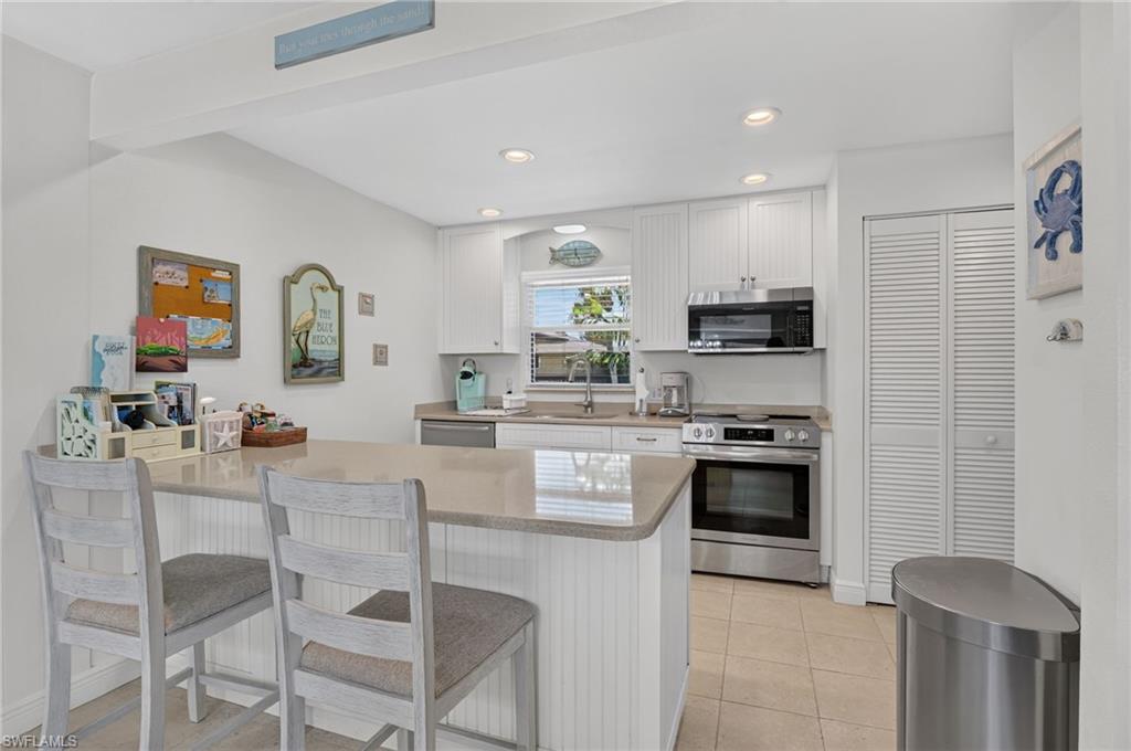 BLIND PASS CONDO - Residential