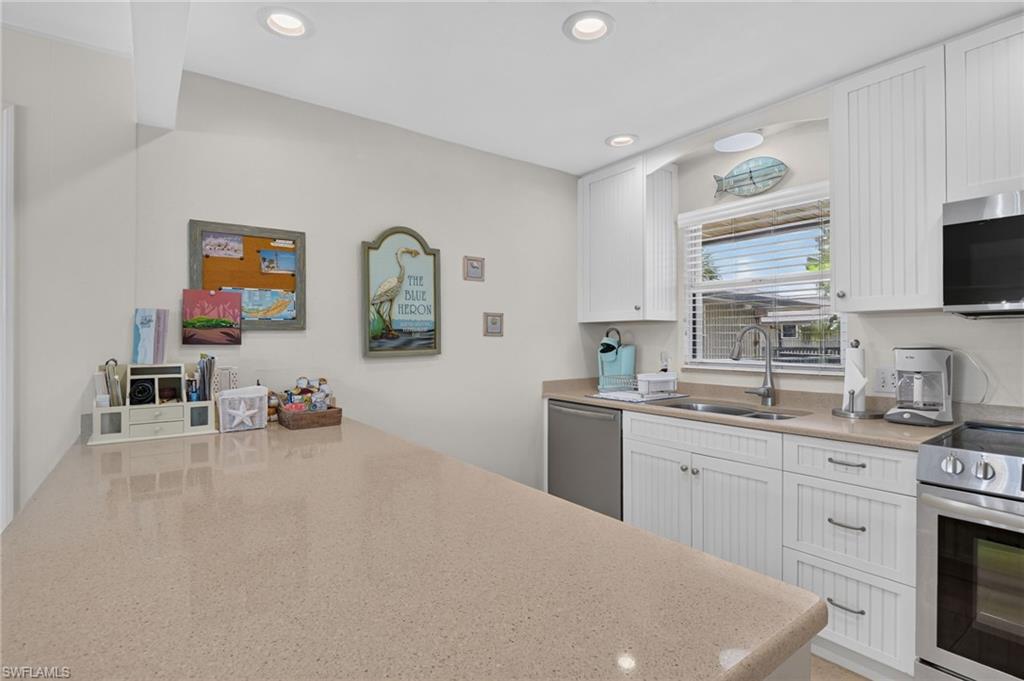 BLIND PASS CONDO - Residential
