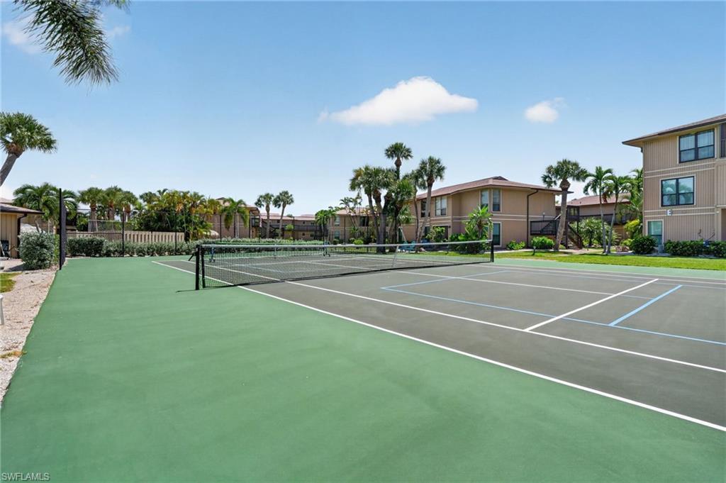 BLIND PASS CONDO - Residential