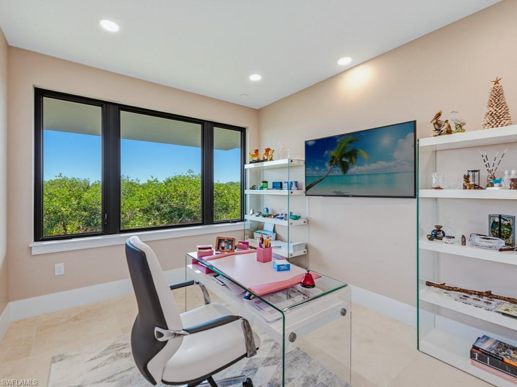 HIDEAWAY BEACH - Residential