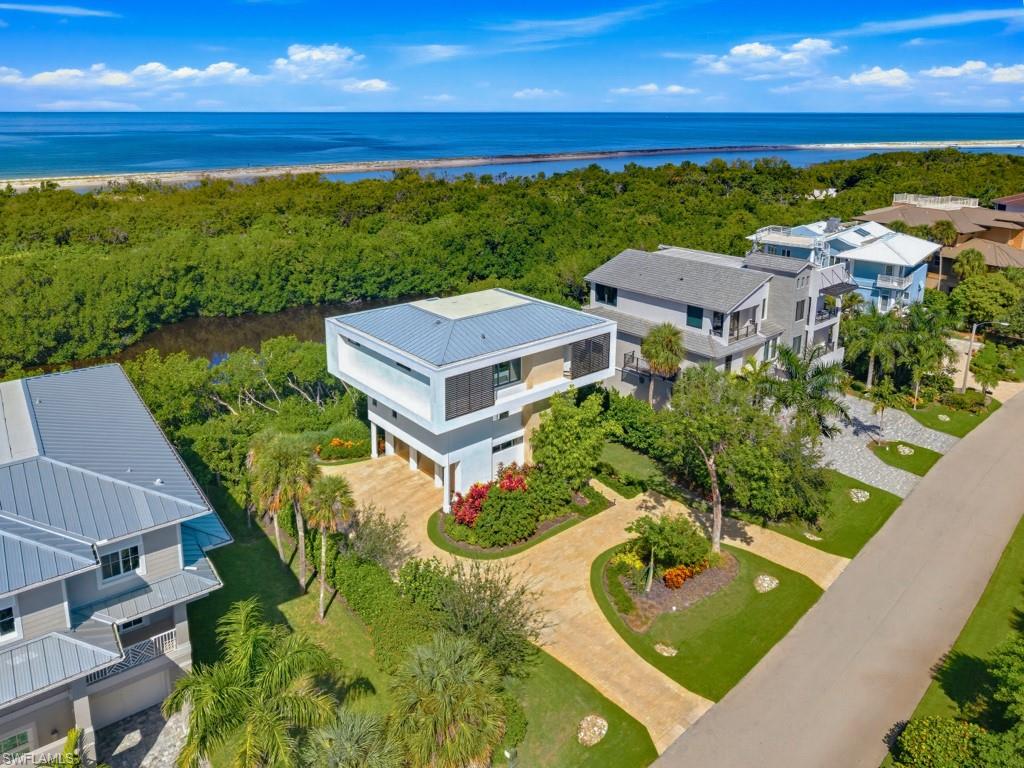 HIDEAWAY BEACH - Residential