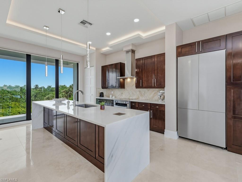 HIDEAWAY BEACH - Residential