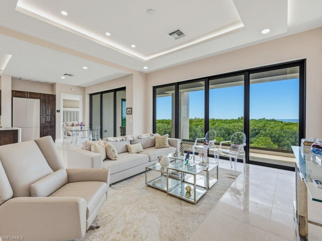 HIDEAWAY BEACH - Residential