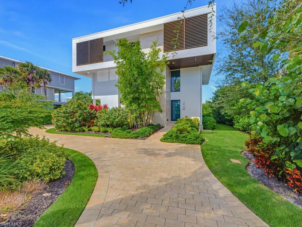 HIDEAWAY BEACH - Residential