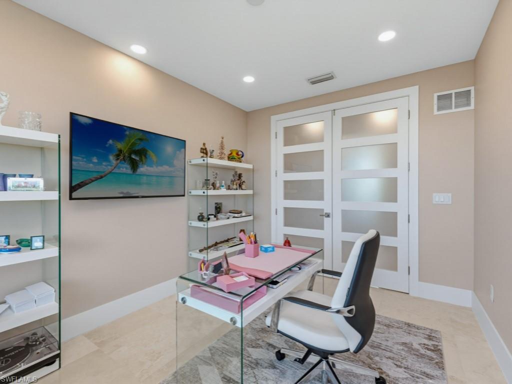 HIDEAWAY BEACH - Residential