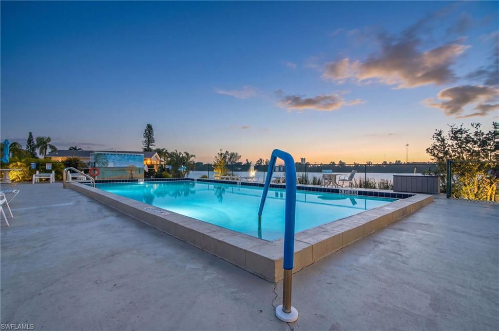 GRANADA LAKES ADULT  RV RESORT - Residential