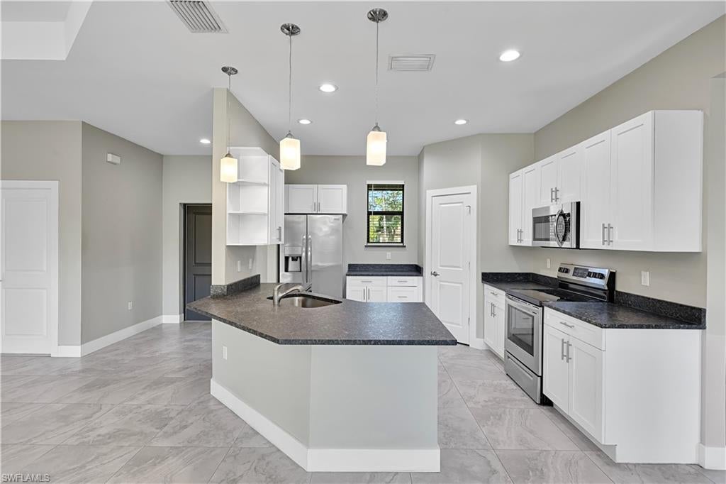 GOLDEN GATE ESTATES - Residential