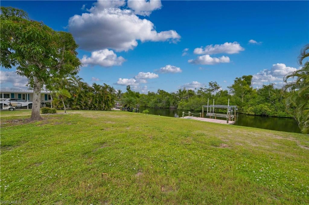 BAYSIDE ESTATES - Land
