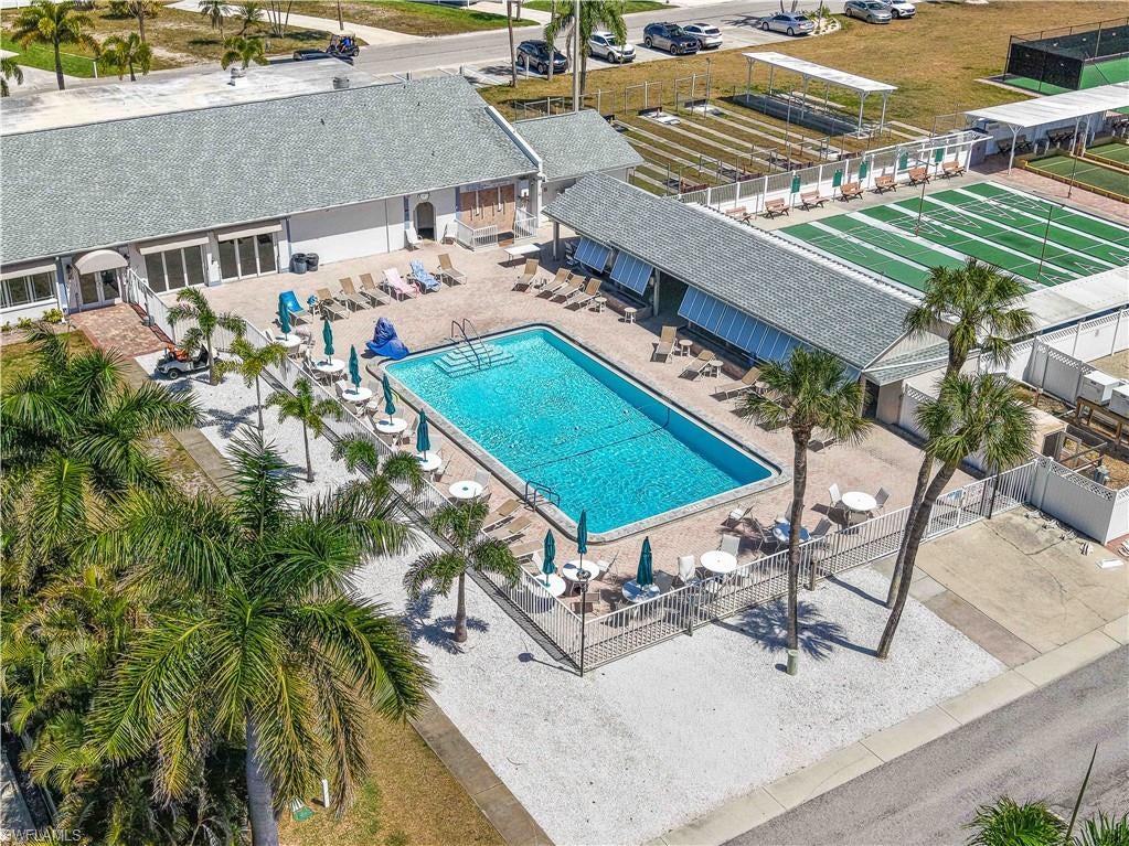 BAYSIDE ESTATES - Land