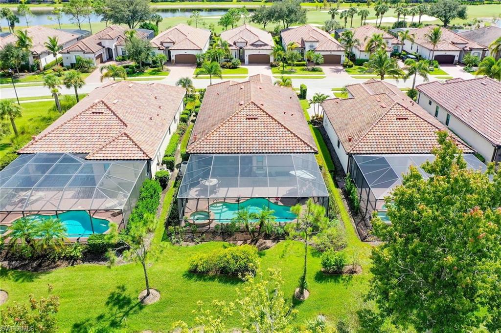 TWIN EAGLES - Residential