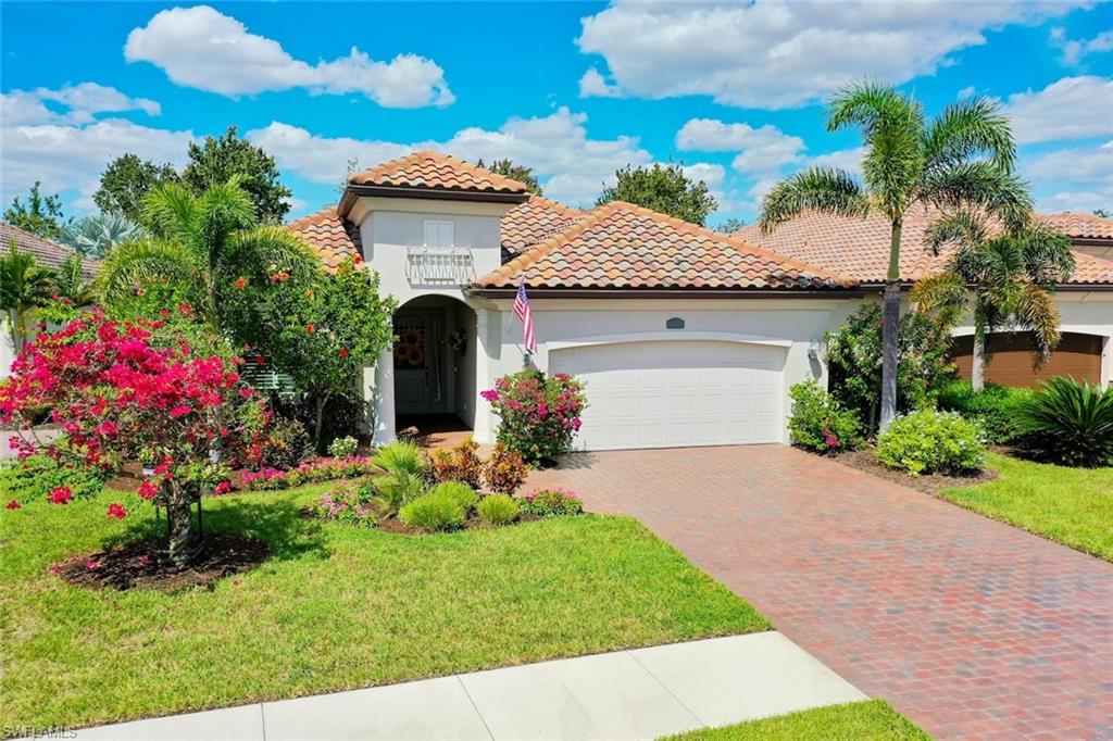 TWIN EAGLES - Residential