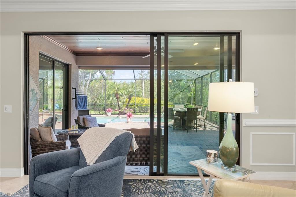 TWIN EAGLES - Residential