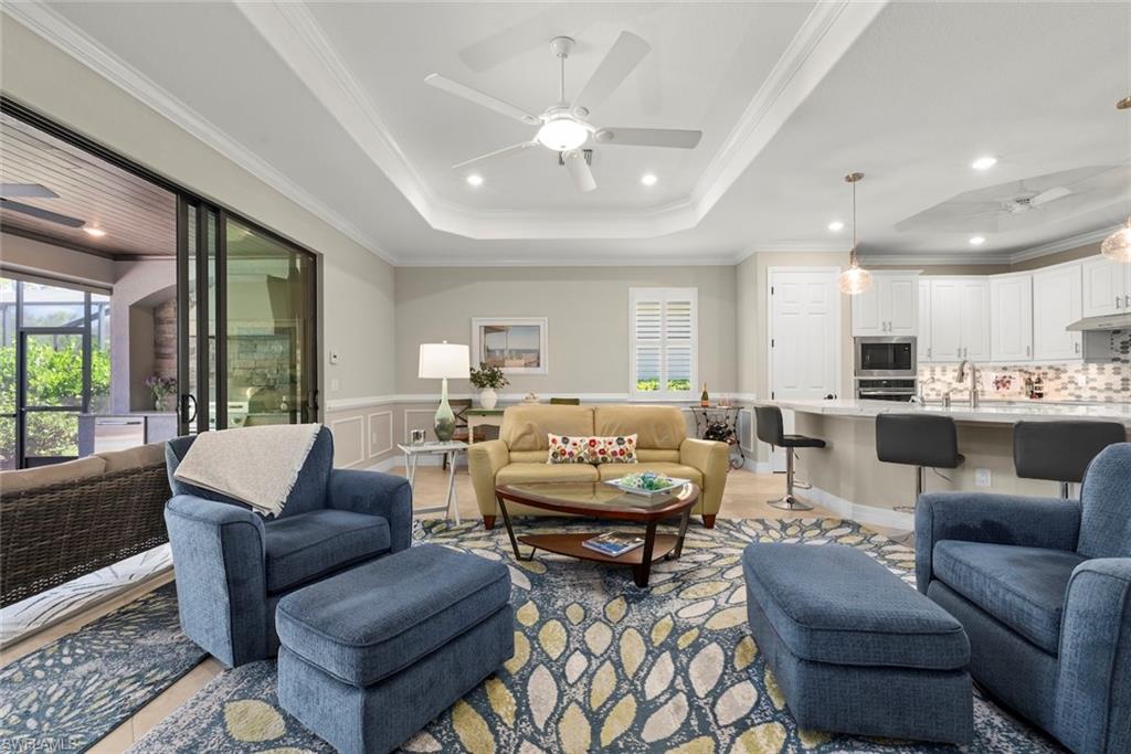 TWIN EAGLES - Residential