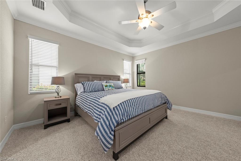 TWIN EAGLES - Residential